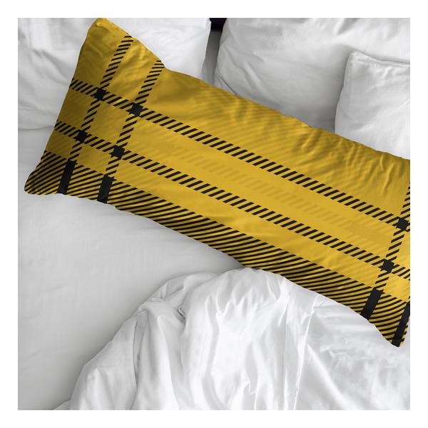 FUNDA DE ALMOHADA 100% ALGODÓN MODELO HUFFLEPUFF CUADRO DE 80X80 CM.